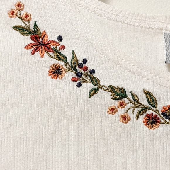 Vintage Embroidered Knit Shirt Floral - Picture 3 of 5